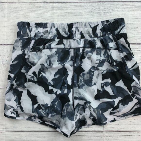 Avia Running Shorts M Black Patterned Inner Biker Shorts New NWT - Picture 6 of 8